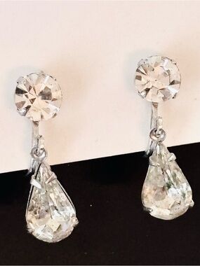 Coro Clear Crystal Drop Screw Back Earrings